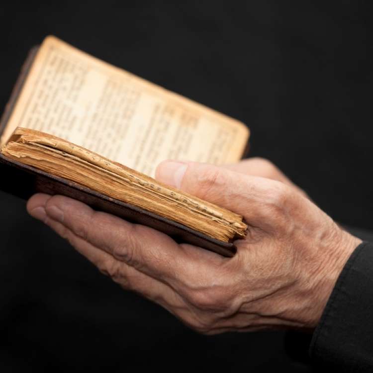 acts_pauls_suffering read bible.jpg